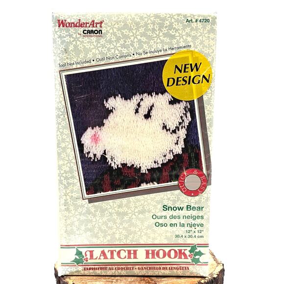Vintage Wonder Art Caron Latch Hook Rug Kit Snow Bear #4720 12" x 12" - Picture 1 of 3
